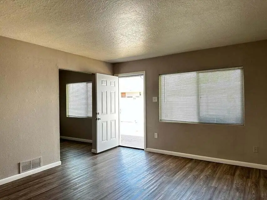 308 Charleston Street Ne, Albuquerque, NM 87108 - #3