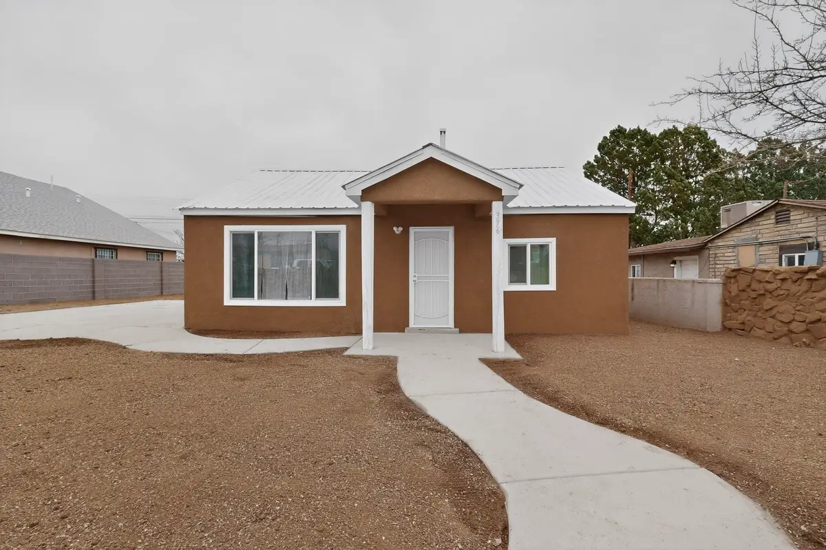 376 58th Street Nw, Albuquerque, NM 87105 - Image #1