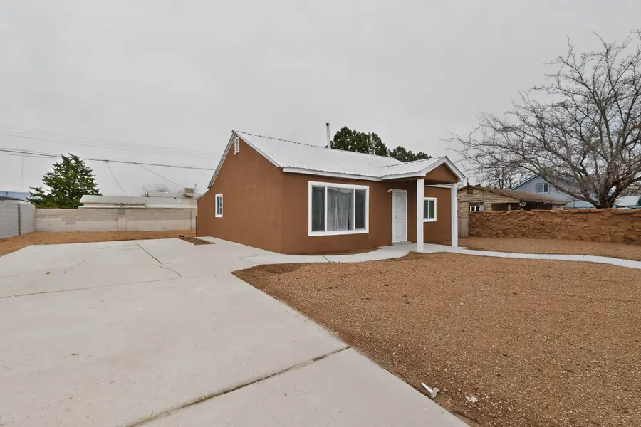376 58th Street Nw, Albuquerque, NM 87105 - Image #3