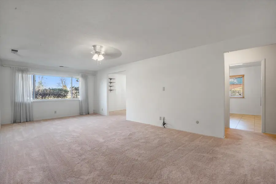 5803 Pojoaque Road Ne, Albuquerque, NM 87110 - Image #3