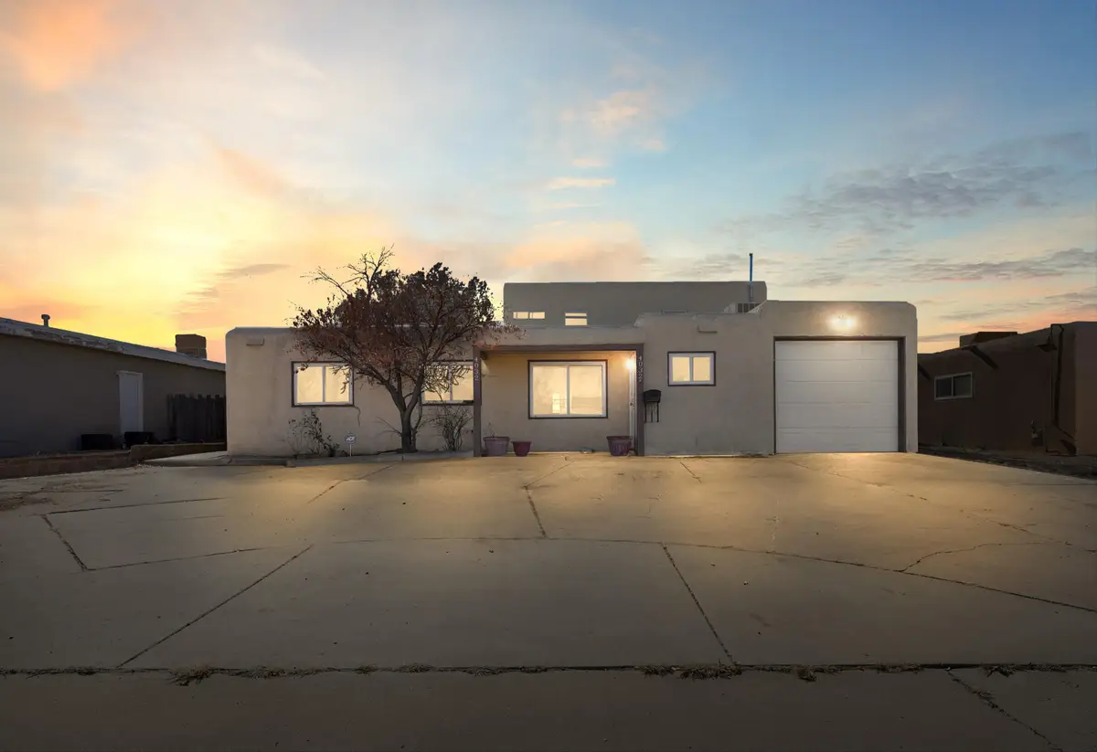4032 Comanche Road Ne, Albuquerque, NM 87110 - Image #1