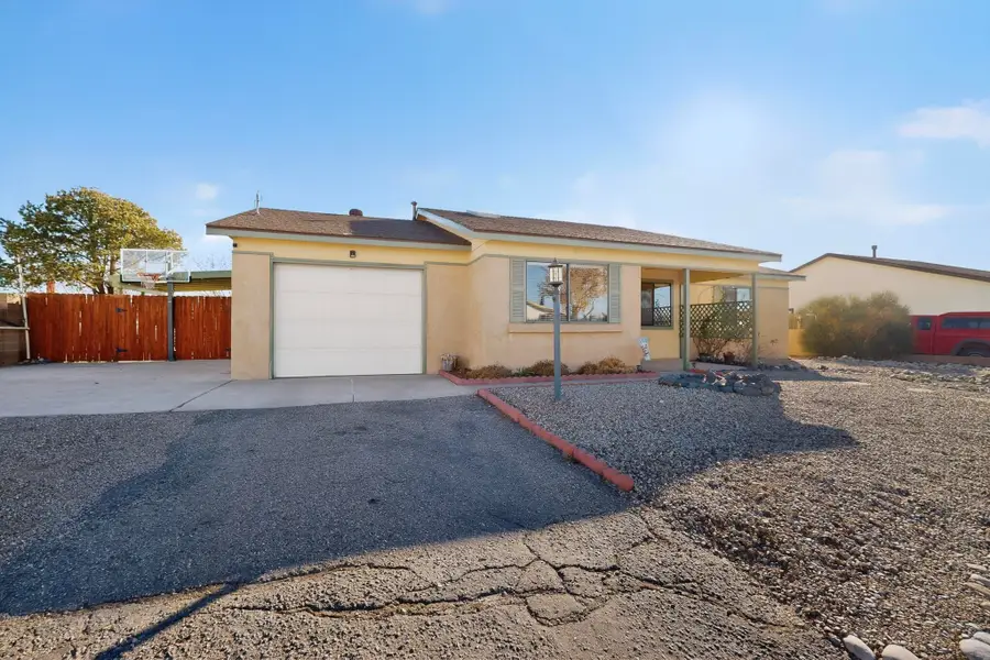1013 Sunflower Drive Sw, Rio Rancho, NM 87124 - Image #2