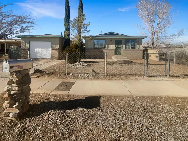 1333 Lucretia Street Sw, Albuquerque, NM 87121