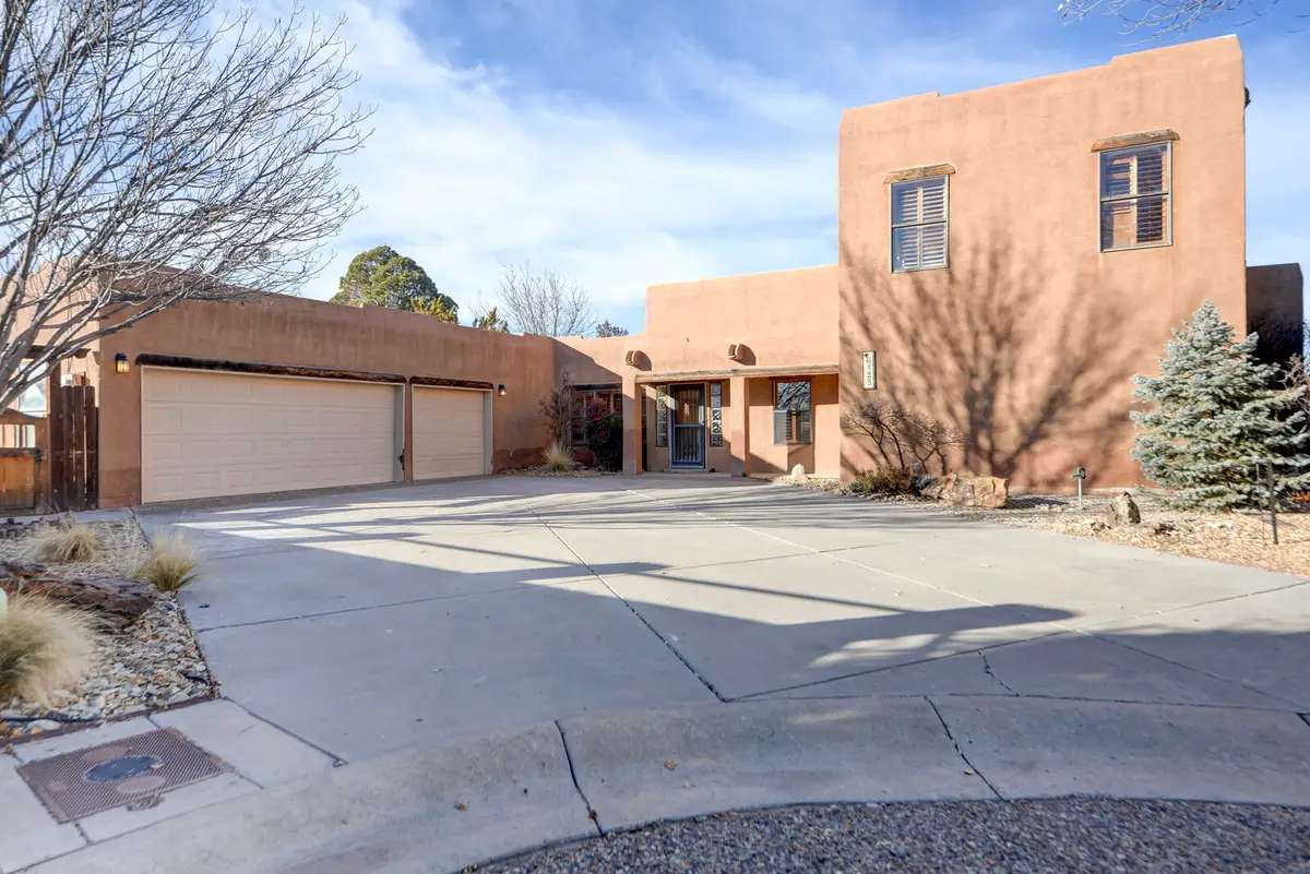 6425 Guadalupe Place Nw, Los Ranchos De Albuquerque, NM 87107 - Image #1