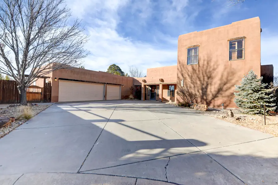 6425 Guadalupe Place Nw, Los Ranchos De Albuquerque, NM 87107 - Image #2