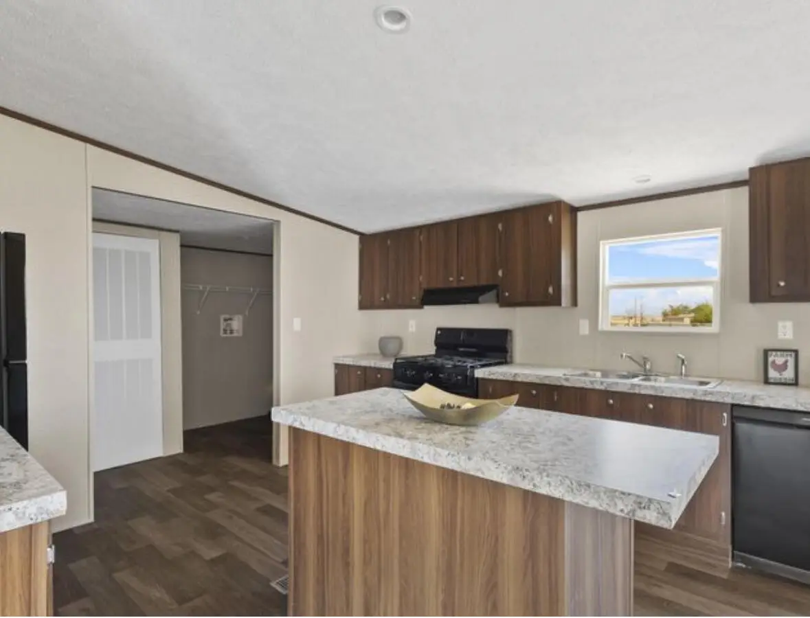 400 Perizite Street, Belen, NM 87002 - #1