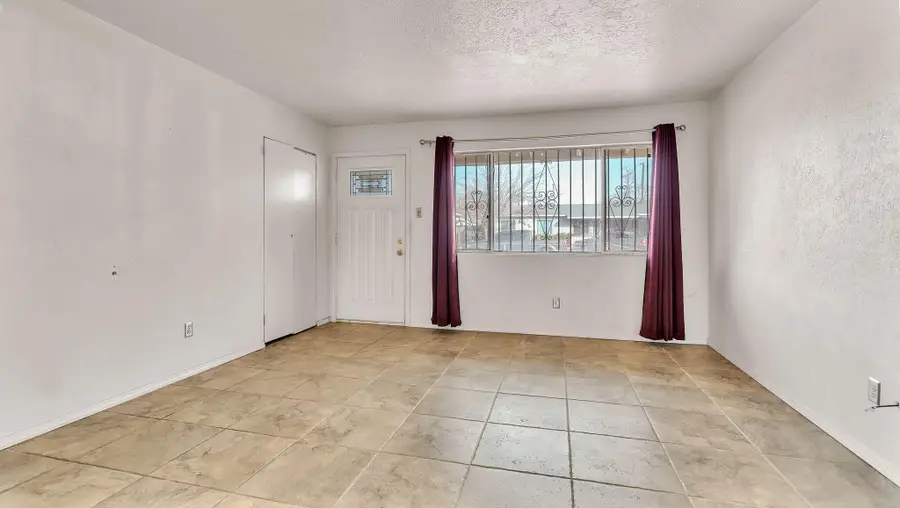 4608 Glendale Place Nw, Albuquerque, NM 87105 - Image #3