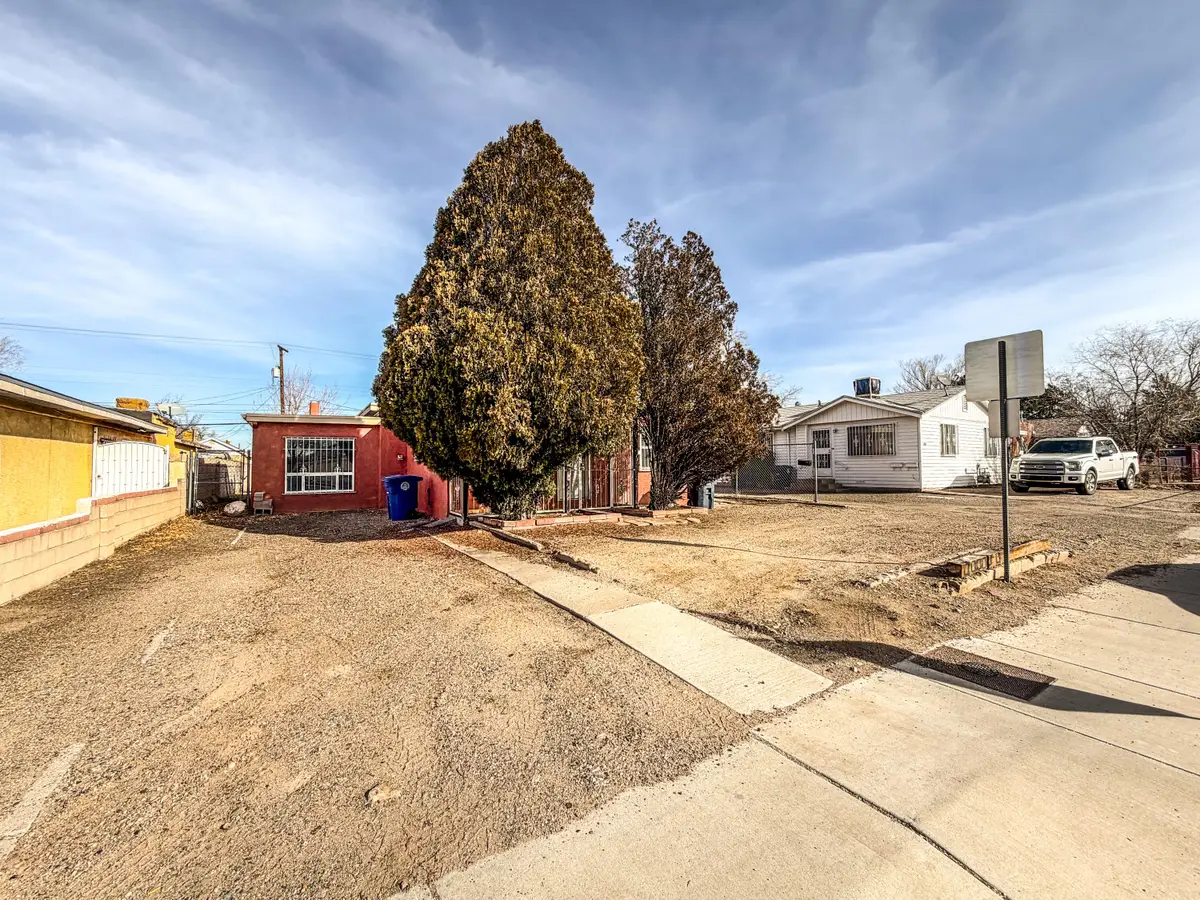 4713 Gibson Boulevard Se, Albuquerque, NM 87108 - Image #1