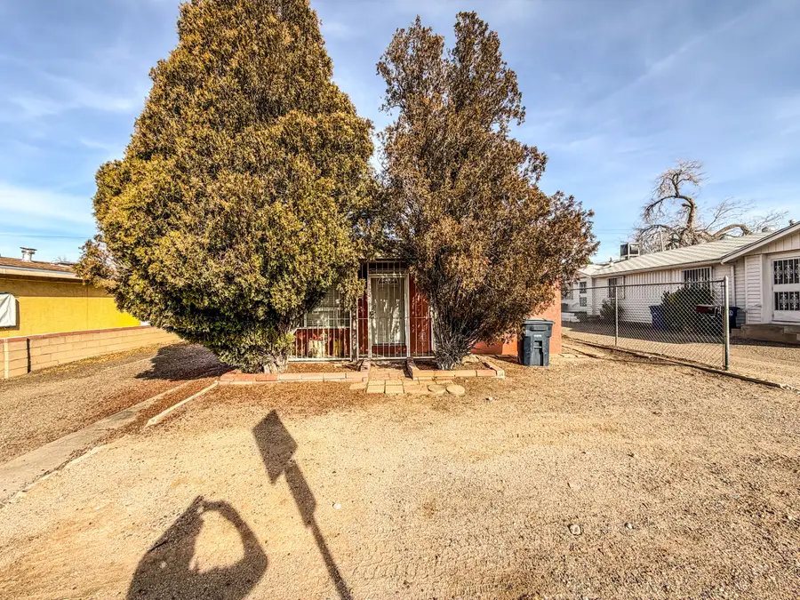 4713 Gibson Boulevard Se, Albuquerque, NM 87108 - Image #2