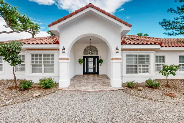 9514 Kandace Drive Nw, Albuquerque, NM 87114