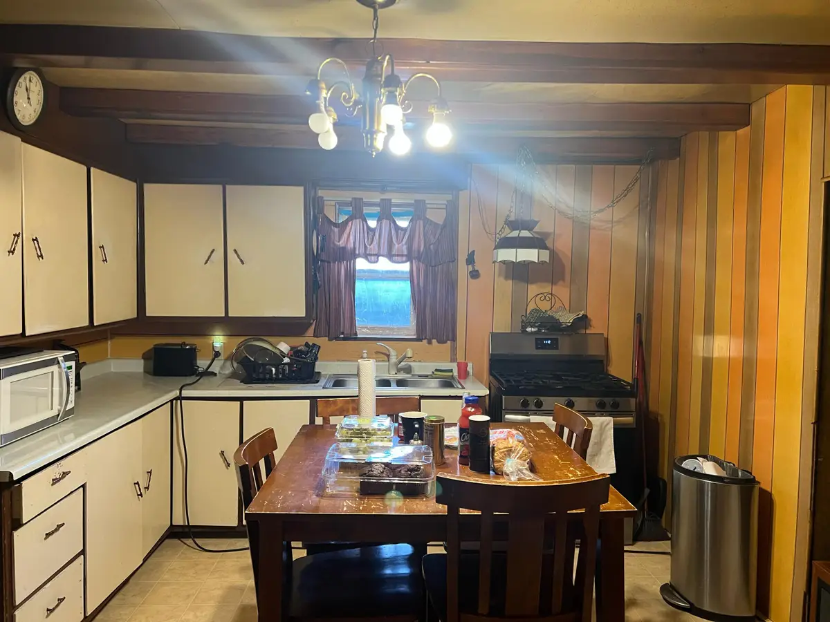 1022 Cerro Vista Road Sw, Albuquerque, NM 87105 - Image #1