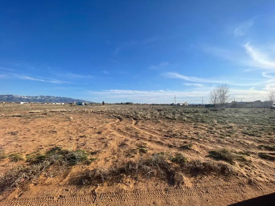 58 High Deal Dr, Los Lunas, NM 87031 - Image #3