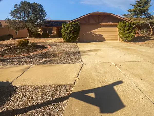 5305 Carruthers Street Ne, Albuquerque, NM 87111