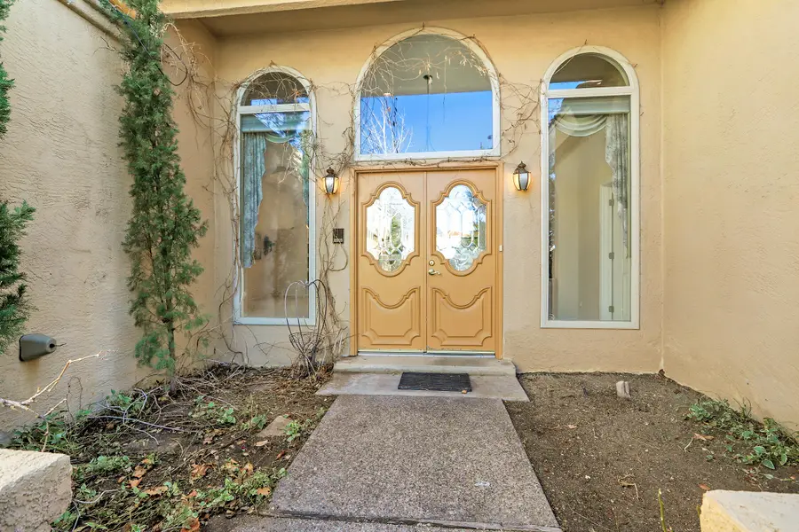 11504 Woodmar Lane Ne, Albuquerque, NM 87111 - Image #2