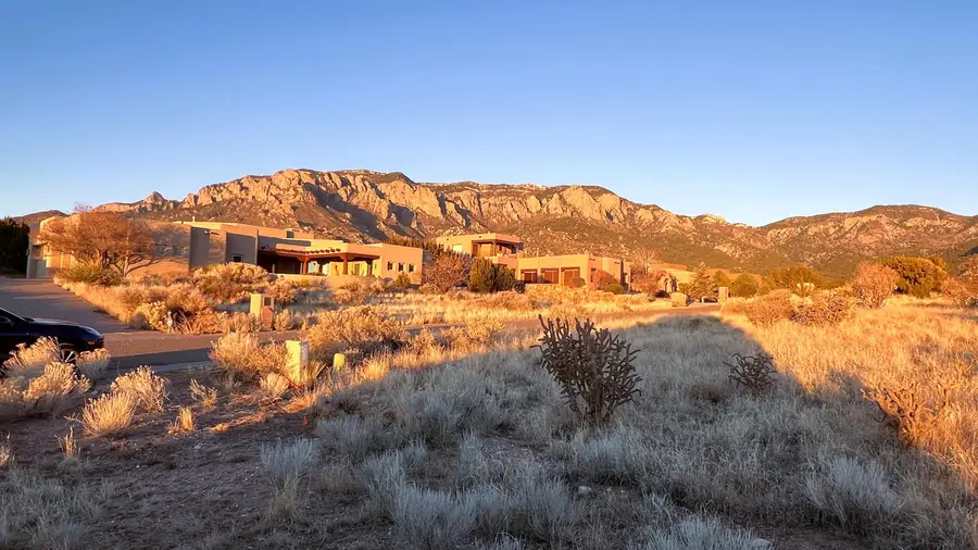 13700 Pino Ridge Place Ne, Albuquerque, NM 87111 - Image #3