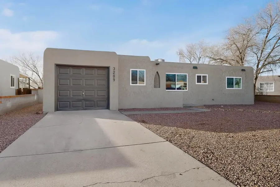 3209 Palomas Drive Ne, Albuquerque, NM 87110 - Image #3
