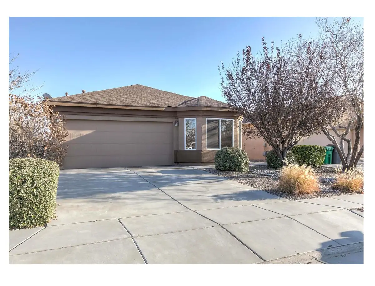 813 Waterfall Drive Ne, Rio Rancho, NM 87144 - Image #1