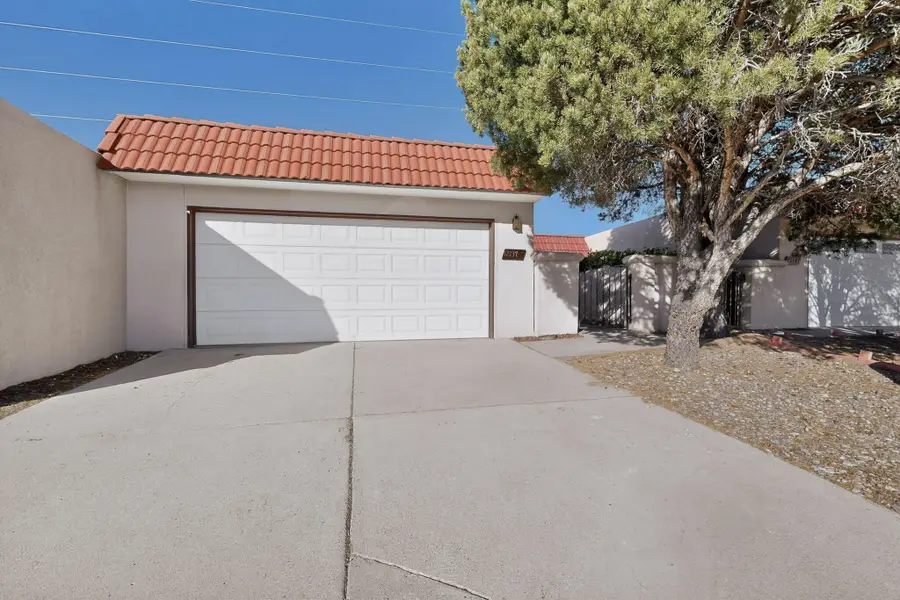 12137 Calle Zagal Ne, Albuquerque, NM 87111 - Image #2