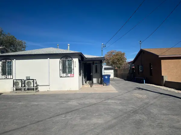 209-211 San Lorenzo Avenue Nw, Albuquerque, NM 87107