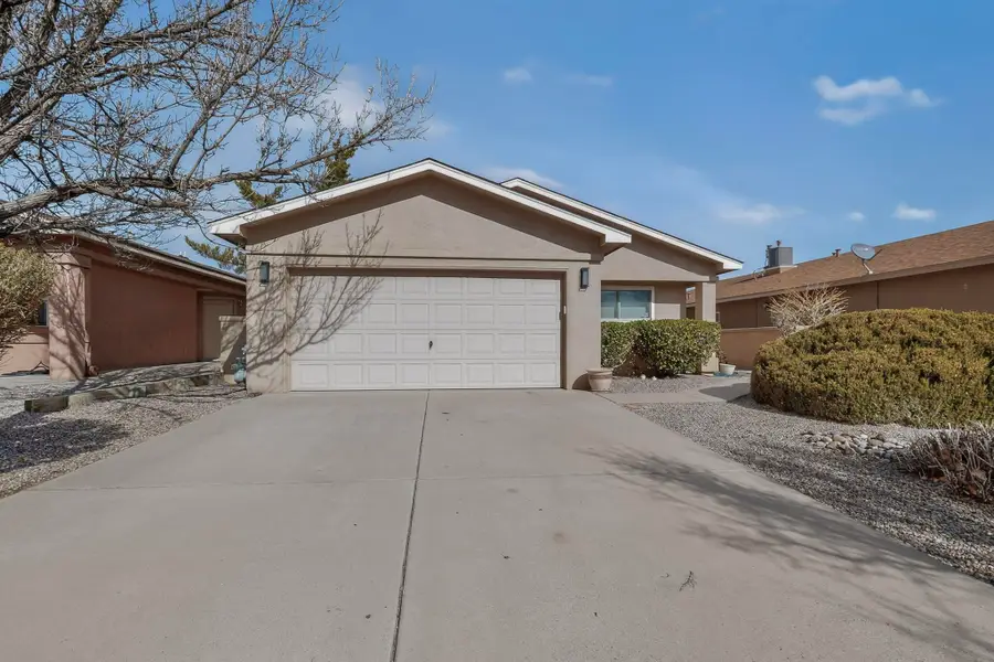 705 Santa Fe Meadows Drive Ne, Rio Rancho, NM 87144 - Image #3
