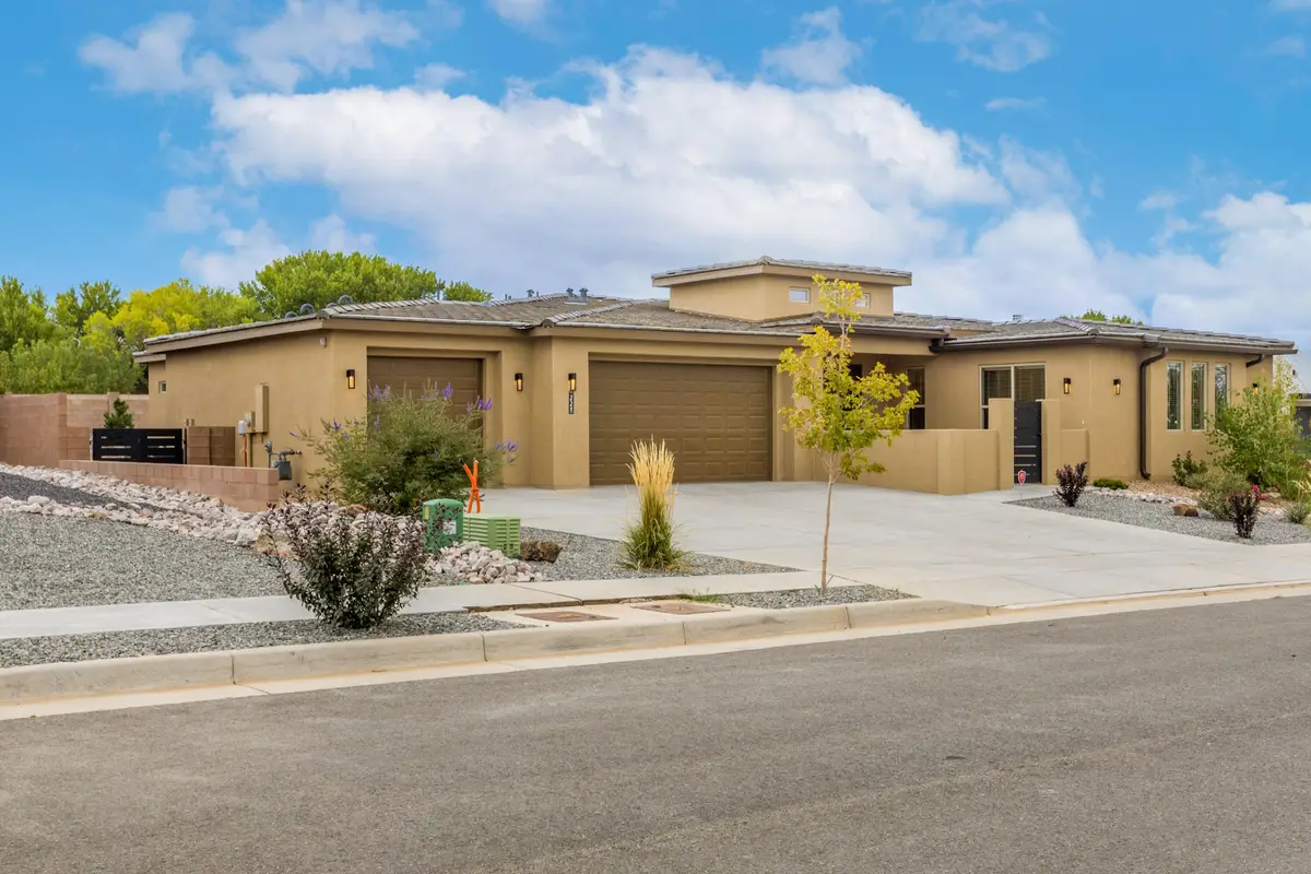 228 Lavender Place Nw, Albuquerque, NM 87113 - Image #1