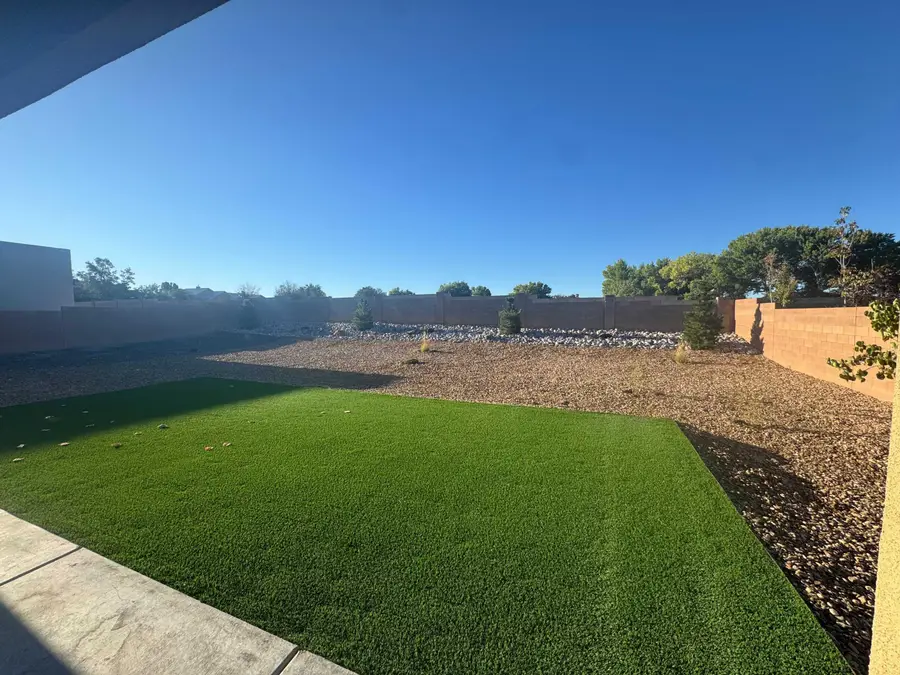228 Lavender Place Nw, Albuquerque, NM 87113 - Image #3