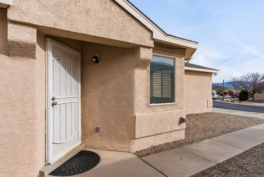 305 Vista Del Angel Sw, Albuquerque, NM 87121 - Image #3