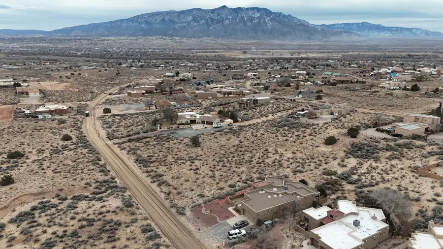 6820 Vatapa Road Ne, Rio Rancho, NM 87144 - Image #2