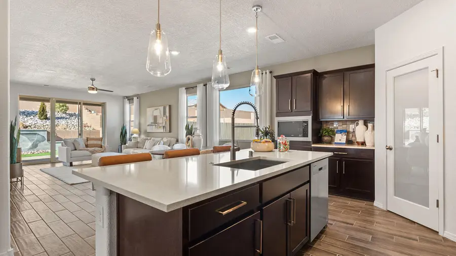 6723 Clayton Drive Ne, Rio Rancho, NM 87144 - Image #3