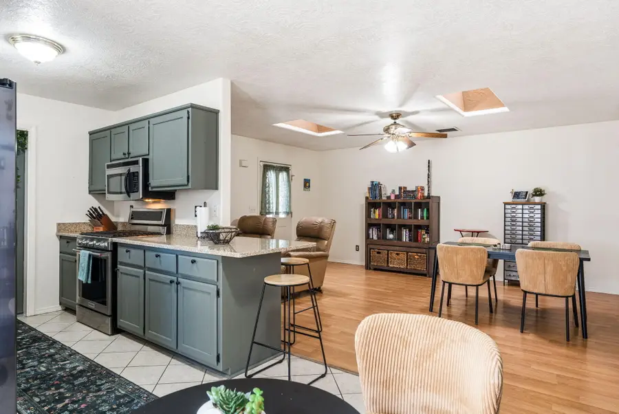 42 Milton Loop, Los Lunas, NM 87031 - Image #2