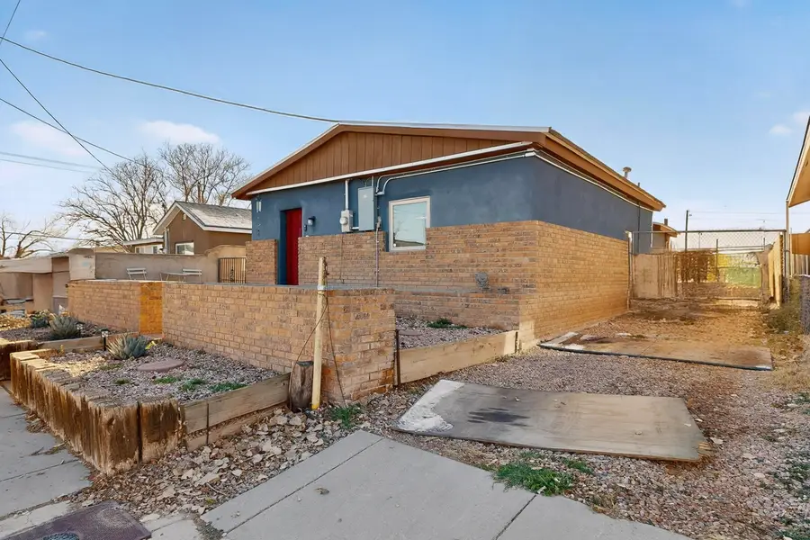 915 22nd Street Nw, Albuquerque, NM 87104 - Image #2