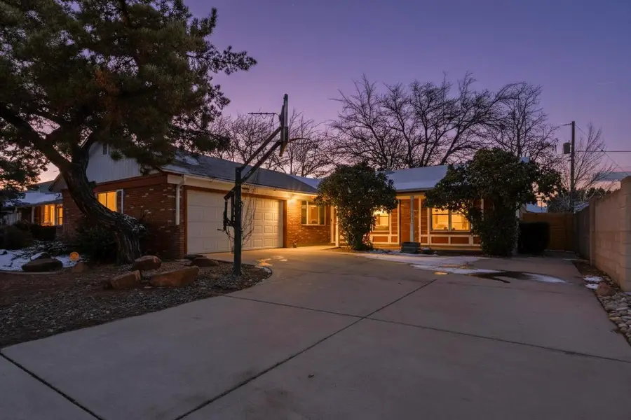 6912 Shoshone Road Ne, Albuquerque, NM 87110 - Image #2