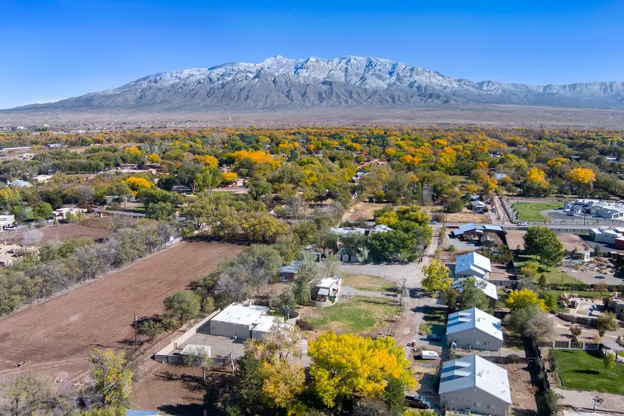 120 Espinosa Road, Corrales, NM 87048 - Image #2