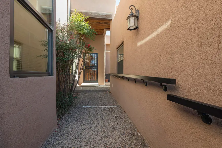 13005 Cambridge Place Ne, Albuquerque, NM 87112 - Image #2
