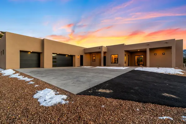 10 Rainbow Valley Road, Placitas, NM 87043