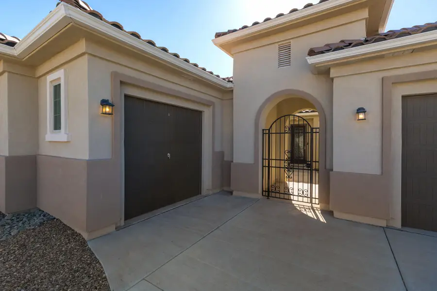 9256 Wind Caves Way Nw, Albuquerque, NM 87120 - Image #2