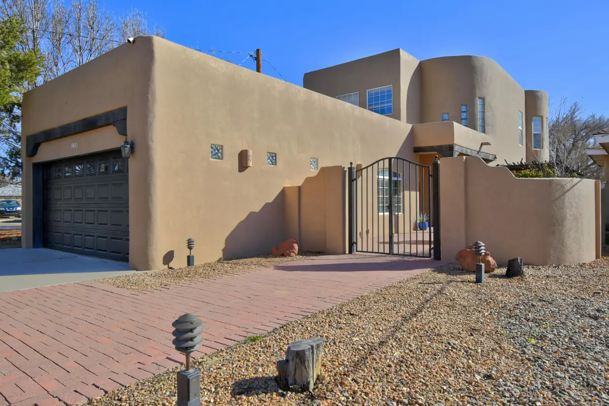 228 Sandoval Road Sw, Los Lunas, NM 87031 - Image #1