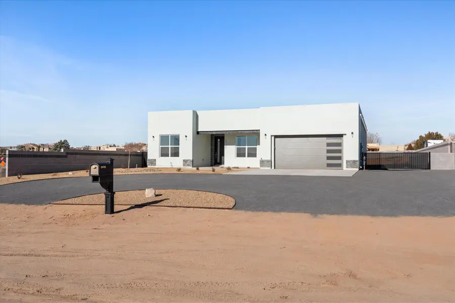1521 Monterrey Road Ne, Rio Rancho, NM 87144 - Image #2