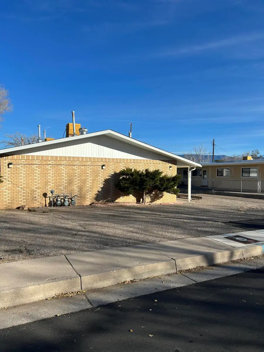 4017 Thaxton Avenue Se, Albuquerque, NM 87108 - Image #3