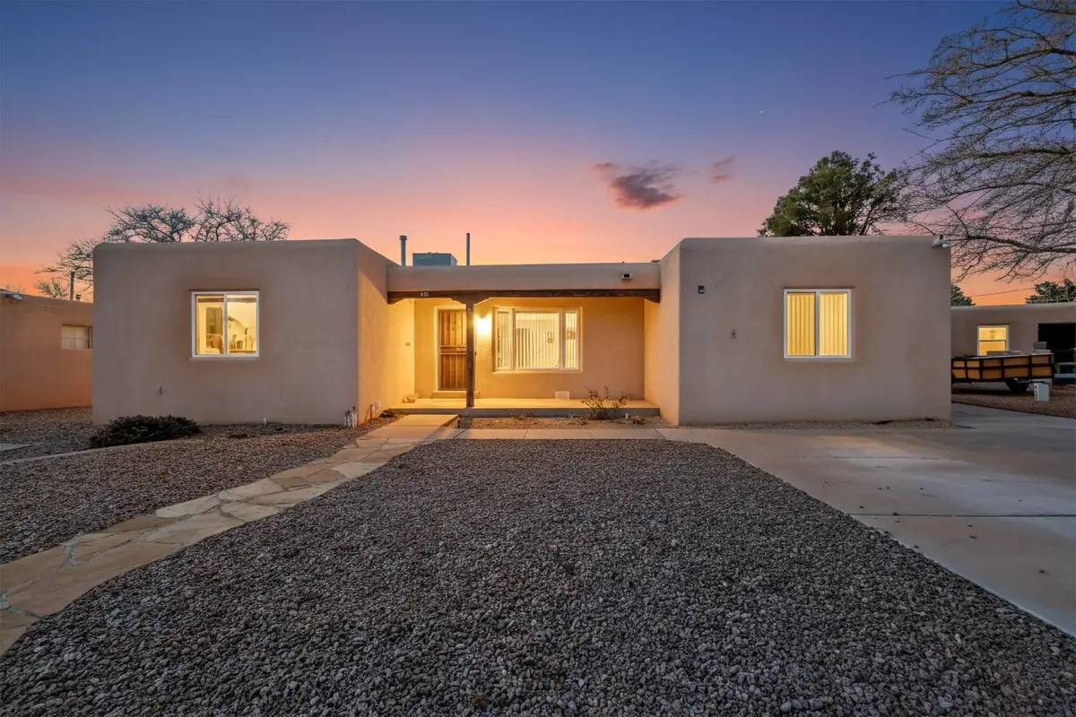 1319 Manzano Street Ne, Albuquerque, NM 87110 - Image #1