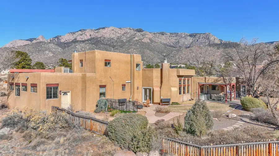 412 Live Oak Loop Ne, Albuquerque, NM 87122 - Image #2