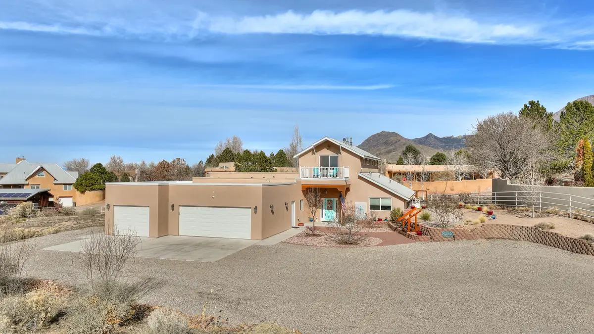 10801 Holly Avenue Ne, Albuquerque, NM 87122 - Image #1