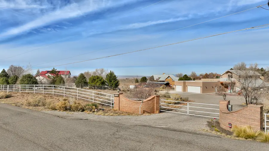 10801 Holly Avenue Ne, Albuquerque, NM 87122 - Image #3