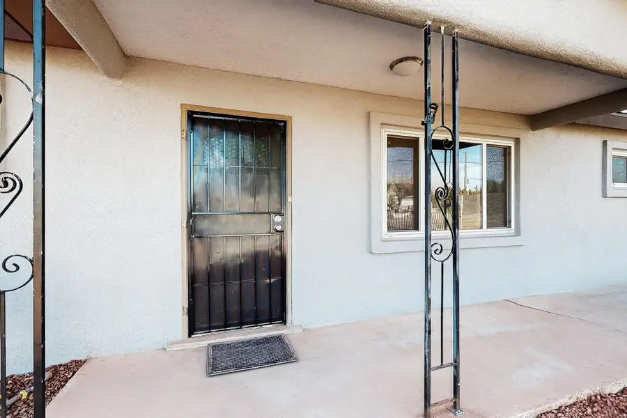 3926 Barcelona Road Sw, Albuquerque, NM 87121 - Image #3