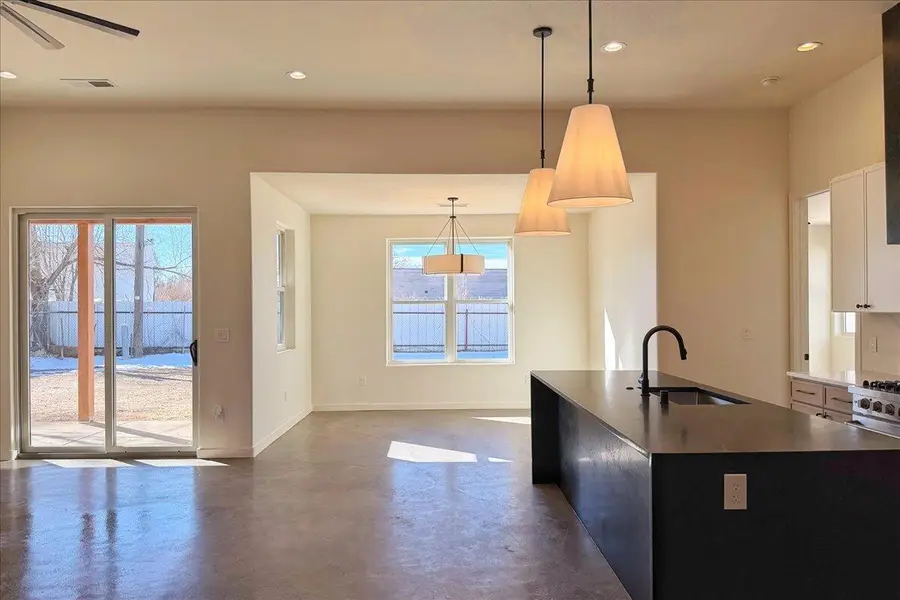 308 Mullen Road Ne, Albuquerque, NM 87107 - Image #2