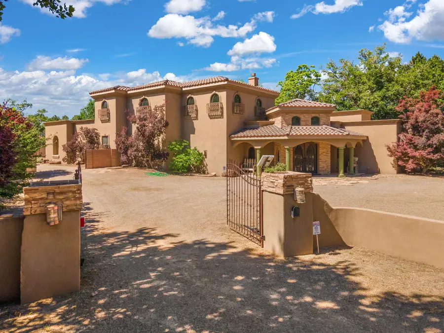 746 Chamisal Road Nw, Albuquerque, NM 87107 - Image #3