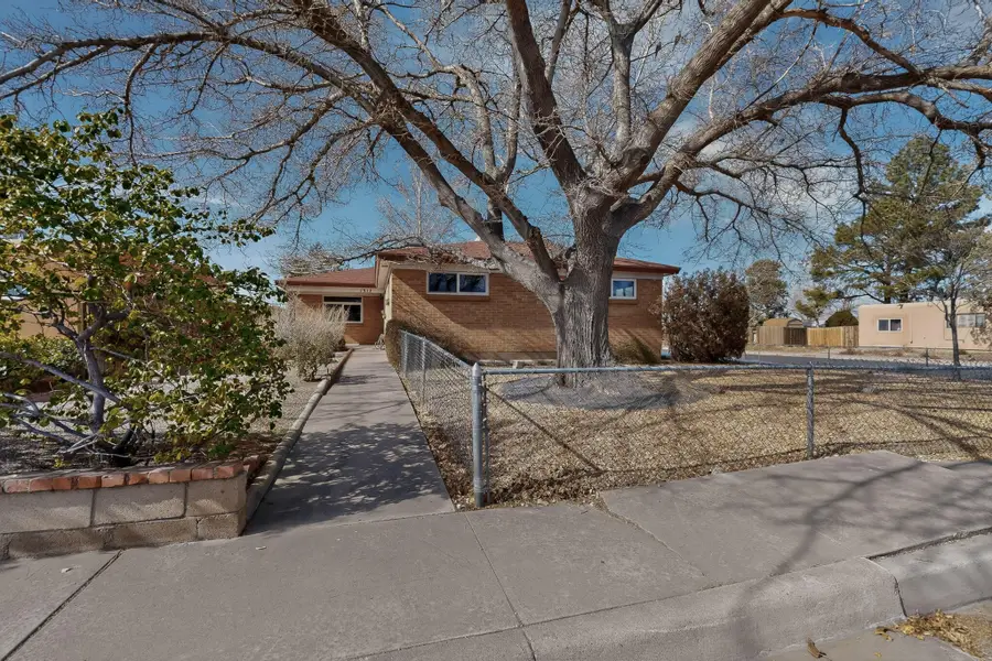 1317 Kentucky Street Ne, Albuquerque, NM 87110 - #2