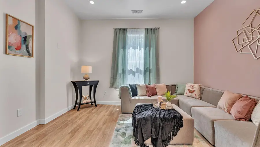 415 Arno Street Se, Albuquerque, NM 87102 - Image #2