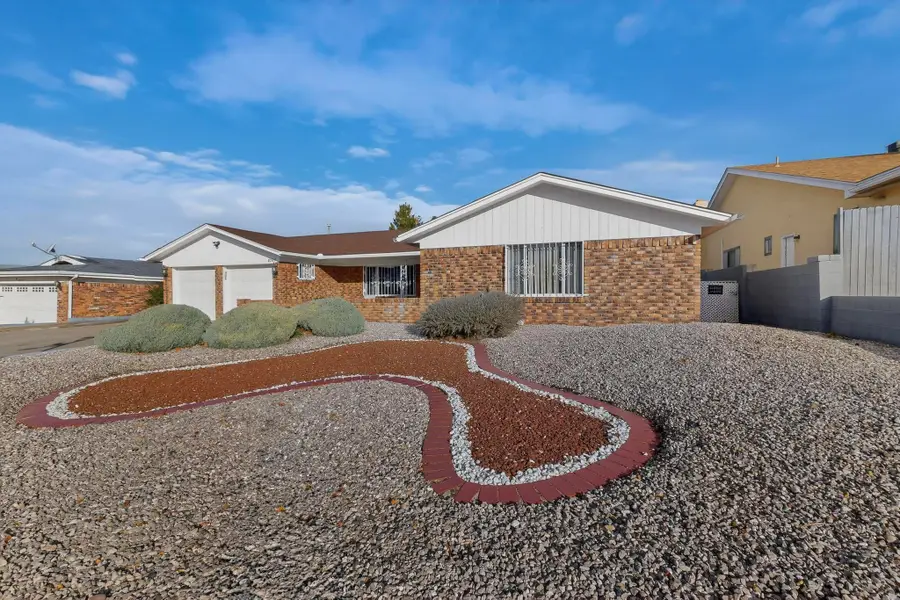 8707 Delamar Avenue Ne, Albuquerque, NM 87111 - Image #2