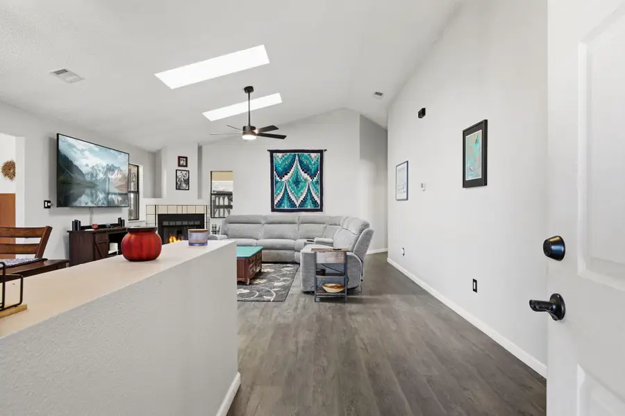 6912 Sweetbrier Avenue Nw, Albuquerque, NM 87120 - Image #2